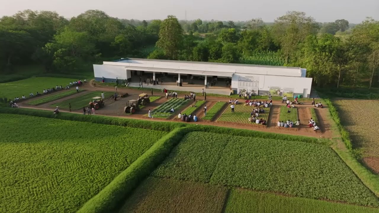 কৃষি প্রশিক্ষণ ও ওয়ার্কশপ - কৃষকদের দক্ষতা উন্নয়নে প্রশিক্ষণ সেশন